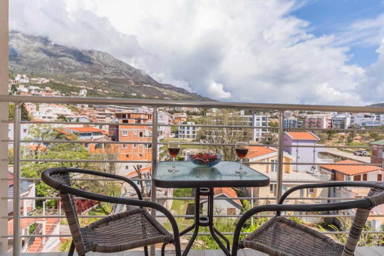 Apartments Добра-Вода Экстерьер фото