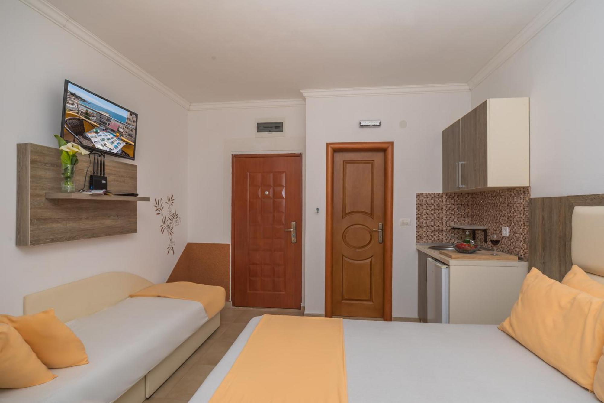 Apartments Добра-Вода Номер фото