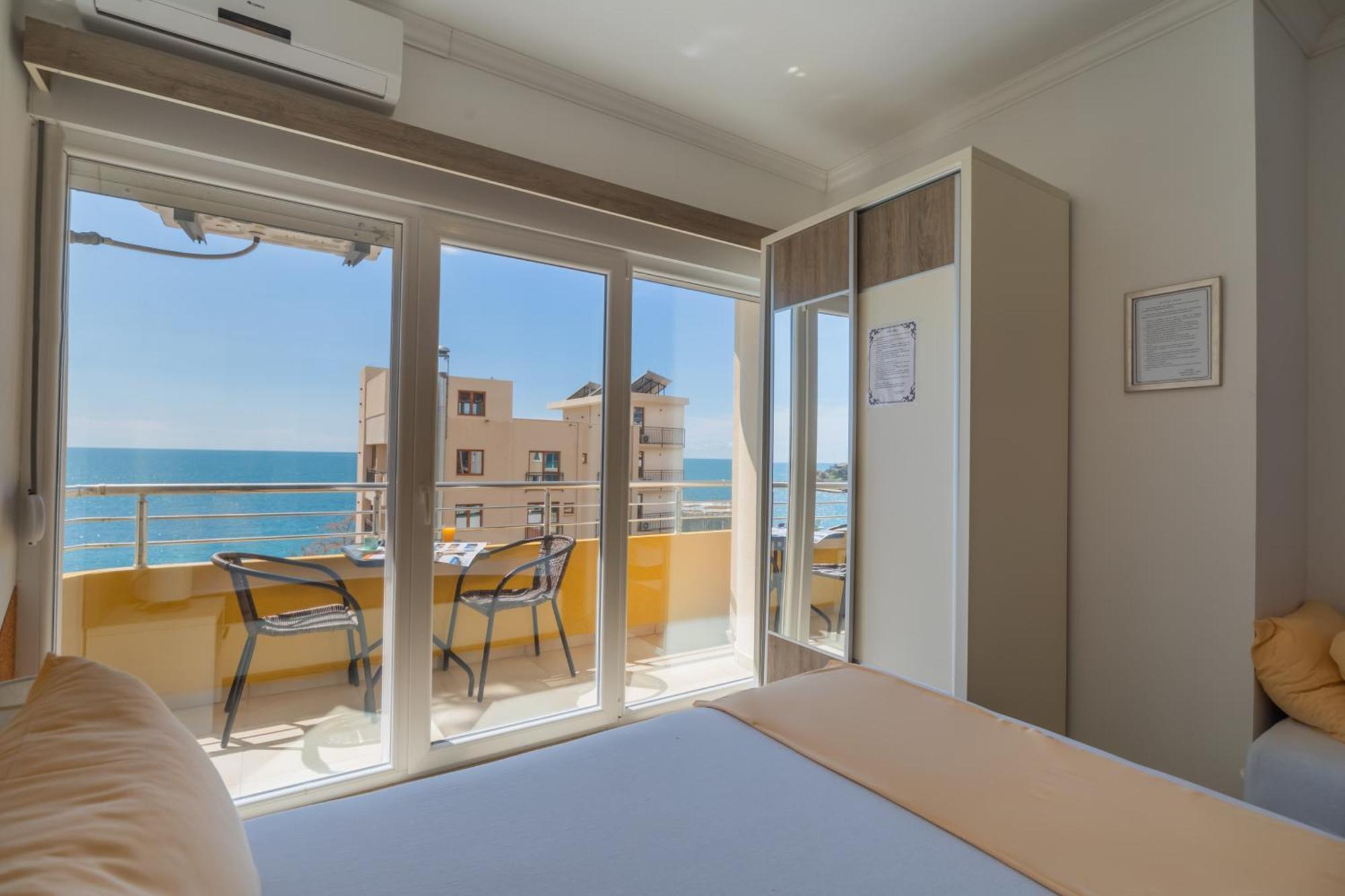 Apartments Добра-Вода Номер фото