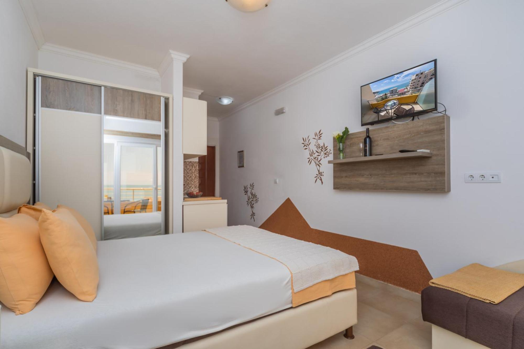 Apartments Добра-Вода Номер фото