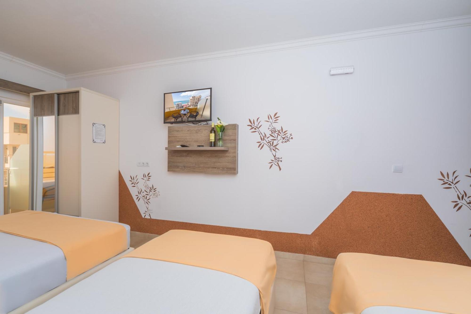 Apartments Добра-Вода Номер фото