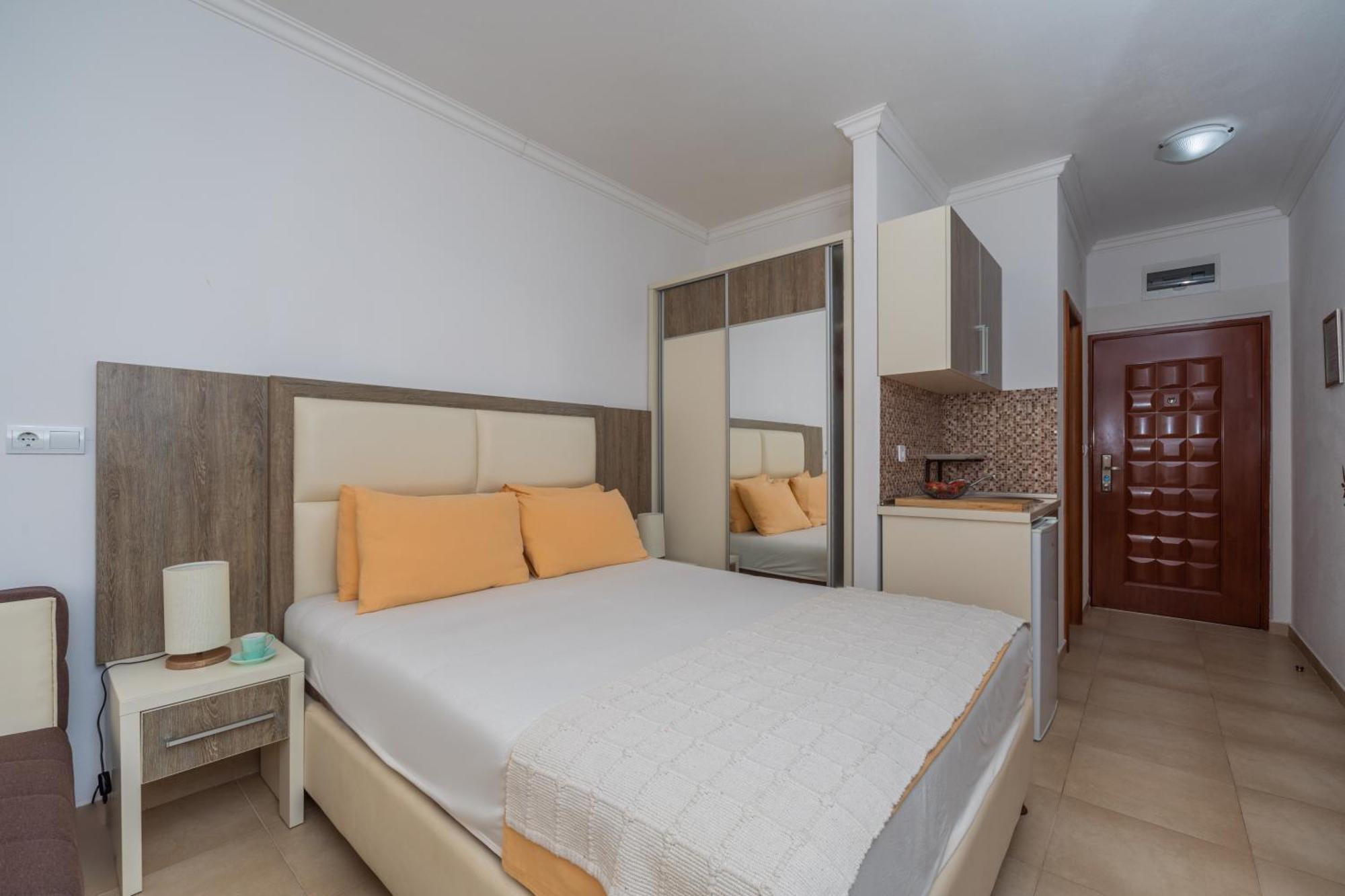 Apartments Добра-Вода Номер фото