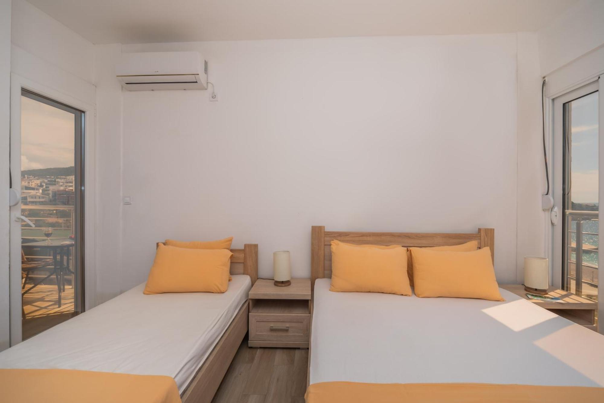 Apartments Добра-Вода Номер фото