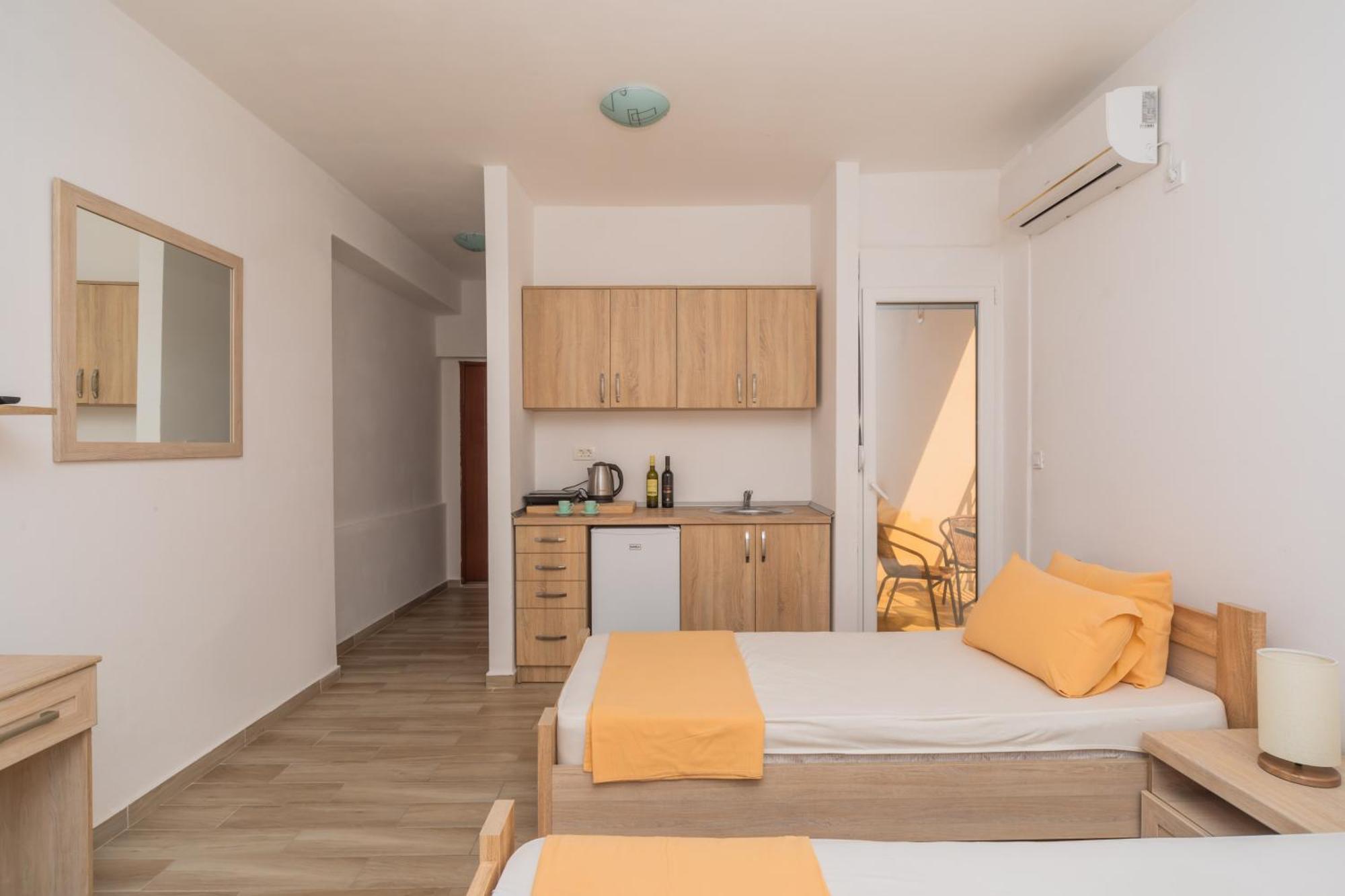 Apartments Добра-Вода Номер фото