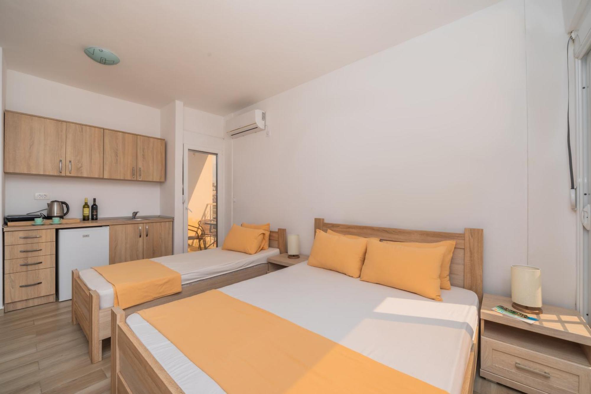 Apartments Добра-Вода Номер фото
